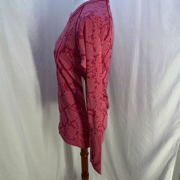 NWT lululemon Swiftly Tech L/S crew snake Pink/Cranberry thumbholes Sz 10 - Picture 6 of 13